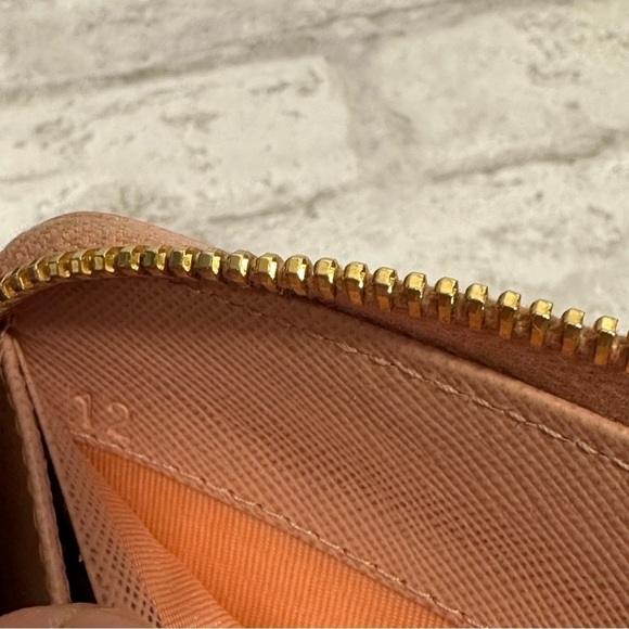 Prada Pink Saffiano Fiocco‎ Bow Zip Around Wallet Cammeo - Picture 3 of 8